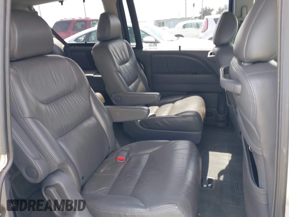 2006 Honda Odyssey EX-L z VIN 5FNRL38786B411187, wystawiony jako IAAI lot #42316075 z przebiegiem 272 658 mil mil oraz . Historia ofert i sprzedaży dostępna na DreamBid. Obrazek 8.