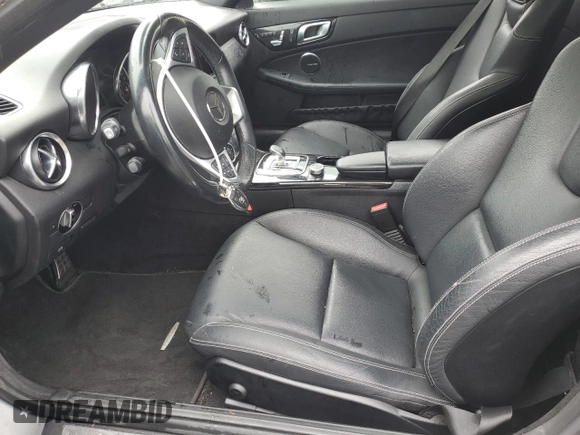 2017 Mercedes-Benz SLC 300 z VIN WDDPK3JA9HF133128, wystawiony jako Copart lot #49332575 z przebiegiem Nie podano mil oraz Szkoda całkowita • Salvage title. Historia ofert i sprzedaży dostępna na DreamBid. Obrazek 7.