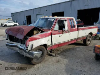 1990 Ford F-250 with VIN 1FTHX25M8LKA56573, listed as a Copart auction lot 74191114 with 88,682 mi miles and Salvage Title. Bid and sale history available at carsss.com. Image 1.