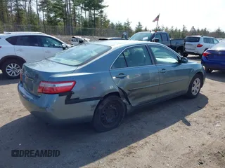 2007 Toyota Camry CE with VIN 4T1BE46K07U690521, listed as a IAAI auction lot 42070933 with 171,758 mi miles. Bid and sale history available at carsss.com. Image 4.