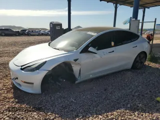 2023 Tesla Model 3 z VIN 5YJ3E1EA0PF475715, wystawiony jako Copart lot #54652735 z przebiegiem 29 716 mil mil oraz Szkoda całkowita • Salvage title. Historia ofert i sprzedaży dostępna na DreamBid. Obrazek 1.