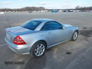 2001 Mercedes-Benz SLK 230 Kompressor с VIN WDBKK49F71F187400, выставлен на аукционе IAAI как лот 41234092 с пробегом 168 219 миль миль и . История ставок и продаж доступна на DreamBid. Изображение 4.