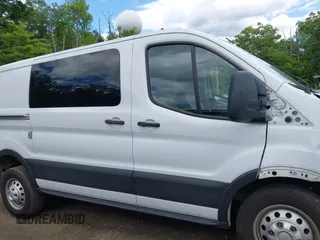 2020 Ford Transit Cargo z VIN 1FTBR2Y80LKB22354, wystawiony jako IAAI lot #42347579 z przebiegiem 64 513 mil mil oraz . Historia ofert i sprzedaży dostępna na DreamBid. Obrazek 13.
