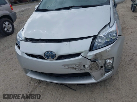 2010 Toyota Prius II with VIN JTDKN3DU3A0052152, listed as a IAAI auction lot 41917565 with 166,960 mi miles. Bid and sale history available at carsss.com. Image 6.