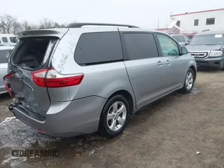 2017 Toyota Sienna LE Auto Access Seat with VIN 5TDKZ3DC4HS898051, listed as a IAAI auction lot 41530873 with 117,576 mi miles. Bid and sale history available at carsss.com. Image 4.