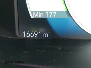 2020 Chevrolet Bolt EV LT z VIN 1G1FW6S0XL4145254, wystawiony jako IAAI lot #42255536 z przebiegiem 16 691 mil mil oraz . Historia ofert i sprzedaży dostępna na DreamBid. Obrazek 15.