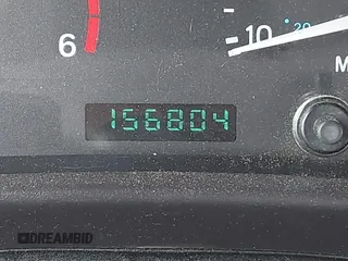 1999 Jeep Wrangler SE z VIN 1J4FY29P5XP487111, wystawiony jako IAAI lot #42125867 z przebiegiem 156 804 mil mil oraz . Historia ofert i sprzedaży dostępna na DreamBid. Obrazek 15.