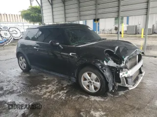 2015 MINI Hardtop z VIN WMWXM5C58F3A59800, wystawiony jako Copart lot #58853635 z przebiegiem 89 388 mil mil oraz Szkoda całkowita • Salvage title. Historia ofert i sprzedaży dostępna na DreamBid. Obrazek 4.