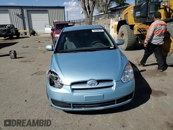 2010 Hyundai Accent GS z VIN KMHCM3AC4AU174333, wystawiony jako Copart lot #54440125 z przebiegiem 63 312 mil mil oraz Szkoda całkowita • Salvage title. Historia ofert i sprzedaży dostępna na DreamBid. Obrazek 13.