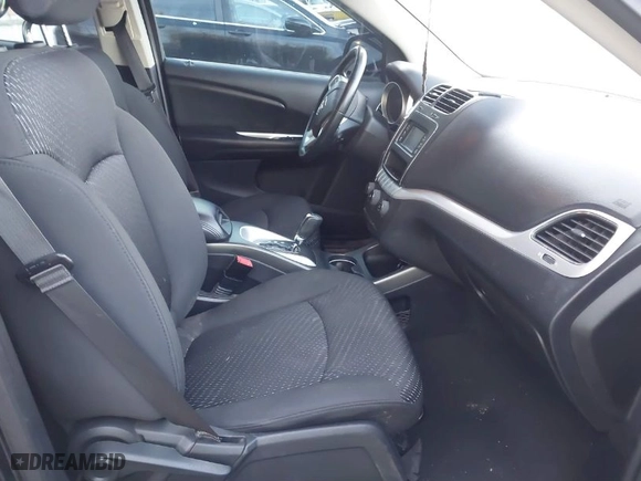 2018 Dodge Journey SE with VIN 3C4PDCAB8JT295146, listed as a IAAI auction lot 40641374 with 112,206 mi miles. Bid and sale history available at carsss.com. Image 5.