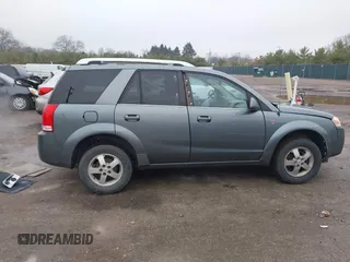 2007 Saturn VUE V6 z VIN 5GZCZ53467S859072, wystawiony jako IAAI lot #42002661 z przebiegiem 173 934 mil mil oraz . Historia ofert i sprzedaży dostępna na DreamBid. Obrazek 13.