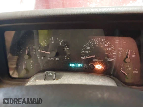 2000 Jeep Cherokee with VIN 1J4FT48S5YL231141, listed as a IAAI auction lot 41734959 with 186,884 mi miles and . Bid and sale history available at DreamBid. Image 7.