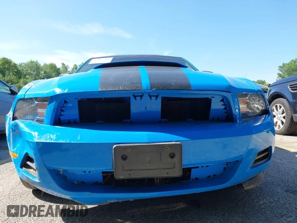 2012 Ford Mustang Premium with VIN 1ZVBP8AM2C5257752, listed as a IAAI auction lot 42817735 with 128,015 mi miles and . Bid and sale history available at DreamBid. Image 6.