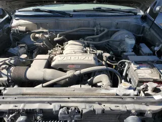 2005 Toyota Tundra Limited with VIN 5TBDT48125S470024, listed as a Copart auction lot 48203695 with 141,036 mi miles and Salvage title. Bid and sale history available at DreamBid. Image 12.