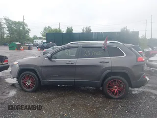 2014 Jeep Cherokee Limited with VIN 1C4PJMDB2EW182495, listed as a IAAI auction lot 42296626 with Not provided miles and . Bid and sale history available at DreamBid. Image 13.