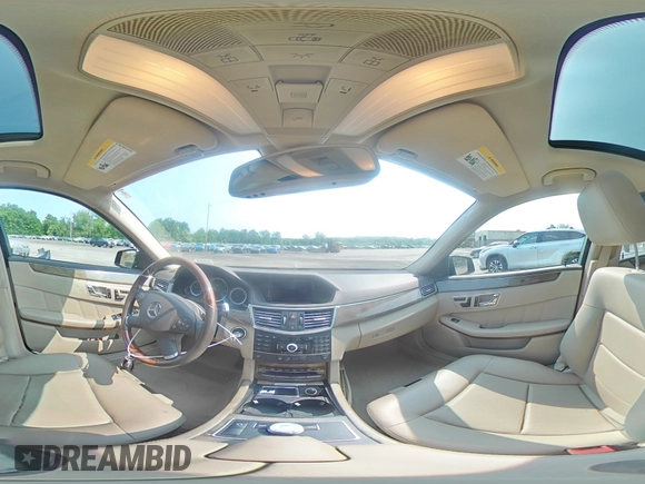 2010 Mercedes-Benz E 350 Luxury z VIN WDDHF8HB1AA213658, wystawiony jako Copart lot #60596165 z przebiegiem 61 213 mil mil oraz Szkoda całkowita • Salvage title. Historia ofert i sprzedaży dostępna na DreamBid. Obrazek 14.