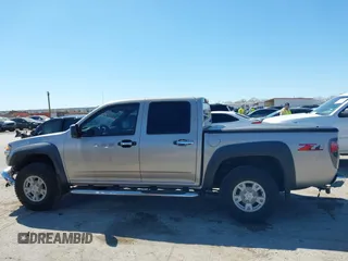 2005 Chevrolet Colorado 1SE LS Z71 z VIN 1GCDS136758256064, wystawiony jako IAAI lot #41847110 z przebiegiem 200 960 mil mil oraz . Historia ofert i sprzedaży dostępna na DreamBid. Obrazek 14.