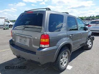 2005 Ford Escape Limited с VIN 1FMCU94115KD86427, выставлен на аукционе IAAI как лот 42322957 с пробегом 153 941 миль миль и . История ставок и продаж доступна на DreamBid. Изображение 4.