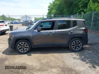 2017 Jeep Renegade Latitude z VIN ZACCJABB6HPG36670, wystawiony jako IAAI lot #42474479 z przebiegiem 154 536 mil mil oraz . Historia ofert i sprzedaży dostępna na DreamBid. Obrazek 14.
