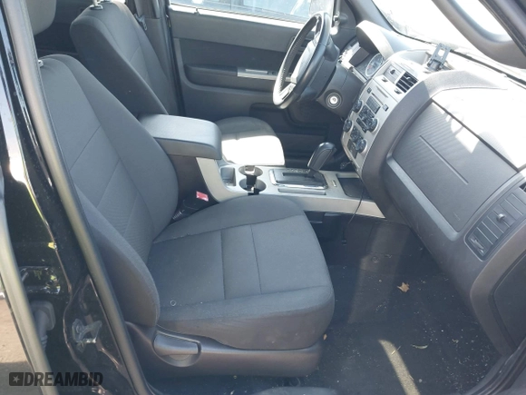 2010 Ford Escape XLT with VIN 1FMCU0DG6AKB52973, listed as a IAAI auction lot 41966024 with 137,774 mi miles. Bid and sale history available at carsss.com. Image 5.