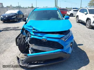 2021 Toyota RAV4 XLE Premium with VIN 2T3C1RFV2MW157922, listed as a IAAI auction lot 41775937 with 62,826 mi miles. Bid and sale history available at carsss.com. Image 6.