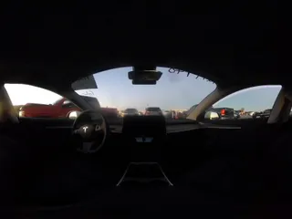 2021 Tesla Model 3 Standard Range Plus z VIN 5YJ3E1EA3MF043860, wystawiony jako IAAI lot #41214748 z przebiegiem 32 753 mil mil oraz . Historia ofert i sprzedaży dostępna na DreamBid. Obrazek 17.