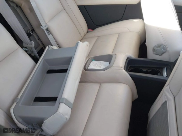 2013 Volvo C70 T5 with VIN YV1672MC2DJ139417, listed as a IAAI auction lot 41589476 with 71,890 mi miles. Bid and sale history available at carsss.com. Image 8.