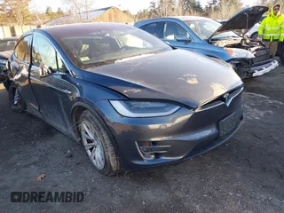 2019 Tesla Model X 75D with VIN 5YJXCDE25KF201811, listed as a IAAI auction lot 41408670 with 1 mi miles. Bid and sale history available at carsss.com. Image 1.