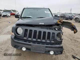 2013 Jeep Patriot Latitude with VIN 1C4NJPFB1DD230066, listed as a Copart auction lot 42530185 with 93,280 mi miles and Salvage Title. Bid and sale history available at carsss.com. Image 5.