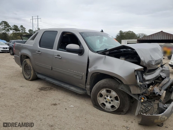 2009 Chevrolet Avalanche LT w/2LT with VIN 3GNFK22099G219939, listed as a Copart auction lot 87697015 with 176,558 mi miles and Salvage Title. Bid and sale history available at carsss.com. Image 4.