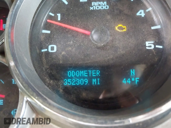 2009 Chevrolet Silverado 3500HD with VIN 1GBHK83699F159061, listed as a IAAI auction lot 41982560 with 352,309 mi miles and . Bid and sale history available at DreamBid. Image 15.