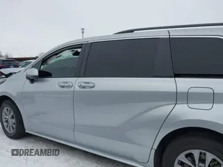 2023 Toyota Sienna LE with VIN 5TDKRKEC7PS179092, listed as a IAAI auction lot 41277144 with 29,861 mi miles. Bid and sale history available at carsss.com. Image 14.