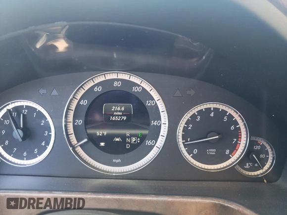 2013 Mercedes-Benz E 350 Luxury with VIN WDDHF8JB6DA661022, listed as a Copart auction lot 52030585 with 165,279 mi miles and Salvage Title. Bid and sale history available at DreamBid. Image 9.