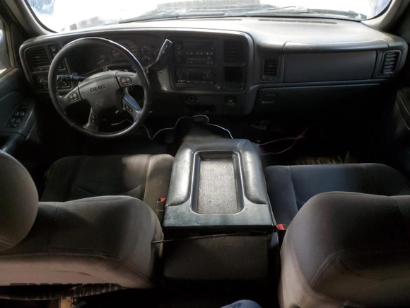 2005 GMC Sierra 3500 DRW SL z VIN 1GTHK33225F889643, wystawiony jako Copart lot #80901154 z przebiegiem Nie podano mil oraz Szkody całkowita. Historia ofert i sprzedaży dostępna na DreamBid. Obrazek 8.