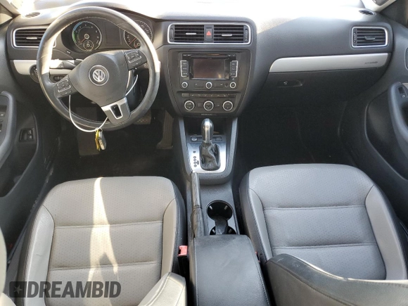 2013 Volkswagen Jetta Hybrid SE with VIN 3VW637AJ3DM303498, listed as a Copart auction lot 63505045 with 160,777 mi miles and Clean title. Bid and sale history available at DreamBid. Image 8.