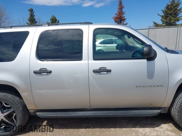2010 Chevrolet Suburban LS with VIN 1GNUKHE34AR225345, listed as a IAAI auction lot 42106308 with 203,097 mi miles. Bid and sale history available at carsss.com. Image 14.