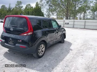 2020 Kia Soul LX with VIN KNDJ23AU2L7720185, listed as a IAAI auction lot 41796717 with 69,635 mi miles. Bid and sale history available at carsss.com. Image 4.
