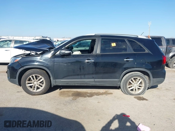 2014 Kia Sorento LX with VIN 5XYKT4A79EG482567, listed as a IAAI auction lot 41832550 with Not Provided miles and . Bid and sale history available at carsss.com. Image 14.