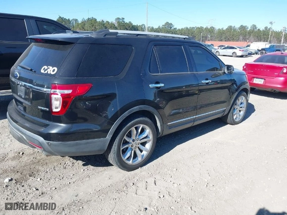 2013 Ford Explorer XLT with VIN 1FM5K7D8XDGA01058, listed as a IAAI auction lot 41281938 with 161,788 mi miles. Bid and sale history available at carsss.com. Image 4.