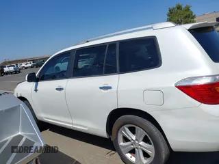 2009 Toyota Highlander Limited с VIN JTEES42AX92114288, выставлен на аукционе IAAI как лот 42508486 с пробегом 137 506 миль миль и . История ставок и продаж доступна на DreamBid. Изображение 14.
