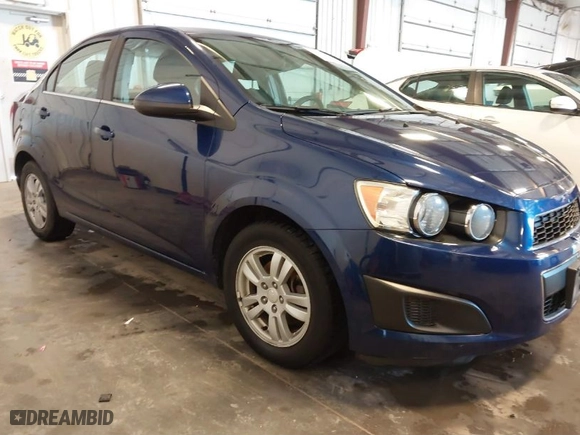 2014 Chevrolet Sonic LT with VIN 1G1JC5SH7E4118700, listed as a IAAI auction lot 41776531 with 172,655 mi miles. Bid and sale history available at carsss.com. Image 1.