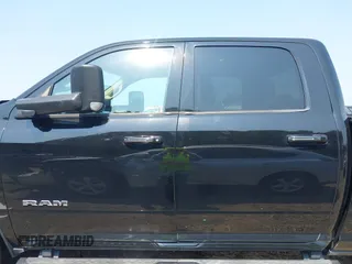 2019 Ram 2500 Big Horn with VIN 3C6UR5DLXKG544035, listed as a IAAI auction lot 42560785 with 76,606 mi miles and . Bid and sale history available at DreamBid. Image 14.