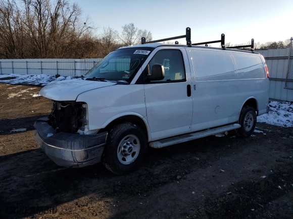 2017 GMC Savana Cargo Van with VIN 1GTW7AFF4H1913275, listed as a Copart auction lot 88629025 with 0 mi miles and Salvage Title. Bid and sale history available at carsss.com. Image 1.