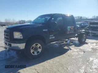 2007 Ford Super Duty F-250 XL with VIN 1FTSW21P67EA60389, listed as a Copart auction lot 45101405 with 260,196 mi miles and Clean Title. Bid and sale history available at carsss.com. Image 1.