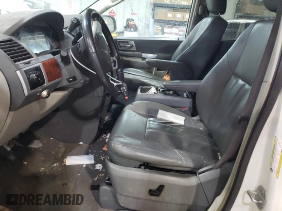 2008 Chrysler Town & Country Touring with VIN 2A8HR54P78R768842, listed as a Copart auction lot 51299365 with 174,338 mi miles and Salvage Title. Bid and sale history available at carsss.com. Image 7.