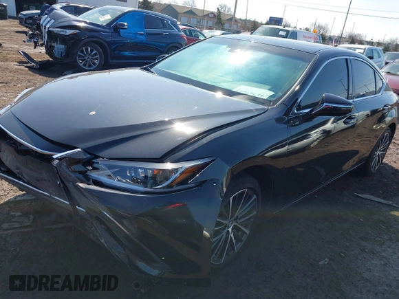 2024 Lexus ES 350 z VIN 58ADZ1B11RU182353, wystawiony jako IAAI lot #41767604 z przebiegiem 20 825 mil mil oraz . Historia ofert i sprzedaży dostępna na DreamBid. Obrazek 17.