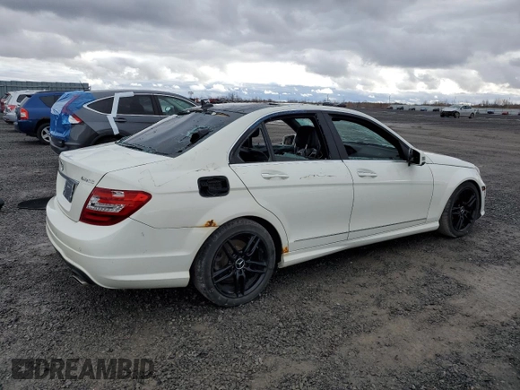 2012 Mercedes-Benz C 300 Sport with VIN WDDGF8BB4CA598687, listed as a Copart auction lot 55562575 with 371,312 mi miles and Clean title. Bid and sale history available at DreamBid. Image 3.