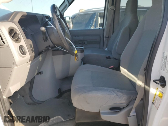 2012 Ford Econoline Passenger XL с VIN 1FBSS3BL4CDB13933, выставлен на аукционе Copart как лот 50081895 с пробегом 127 706 миль миль и Списание • Salvage title. История ставок и продаж доступна на DreamBid. Изображение 7.