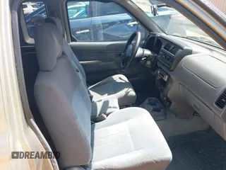 2000 Nissan Frontier XE с VIN 1N6DD26S5YC356106, выставлен на аукционе IAAI как лот 42306308 с пробегом 164 533 миль миль и . История ставок и продаж доступна на DreamBid. Изображение 5.