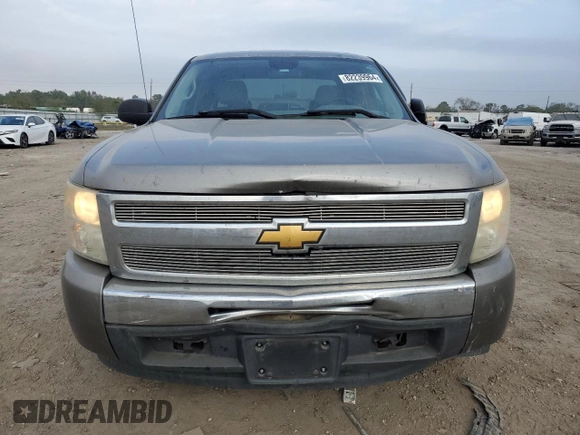 2009 Chevrolet Silverado 1500 LT with VIN 3GCEC23C09G235070, listed as a Copart auction lot 82239964 with 220,631 mi miles and Salvage Title. Bid and sale history available at carsss.com. Image 5.